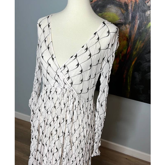 Baum Und Pferdgarten Axelle Georgette Midi Dress Size 40 US 8 MISSING SLIP - Picture 3 of 6